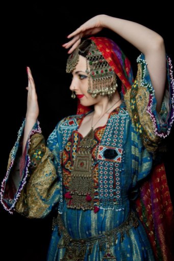 afghan_girl___mirror_dance_pose_by_apsara_art-d71r544